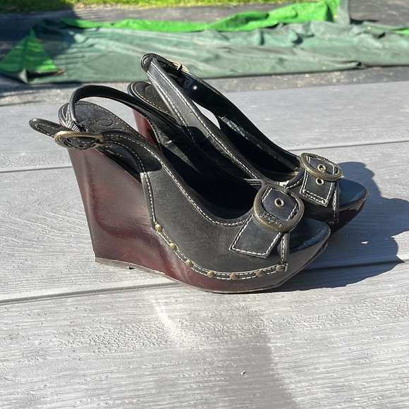 Fergie Wooden wedge Genuine Leather - Picture 2 of 3